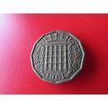 1961 QUEEN ELIZABETH II BRASS THREEPENCE - COIN...