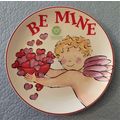 BE MINE VALENTINE'S DAY PLATE SHOWS CUPID HOLDI...