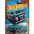 2021 Hot Wheels Surfin' School Bus, Surf's Up -...