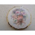 Stratton - vintage powder compact - white with ...