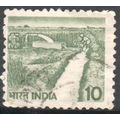 India 1979 - SG 922a- 10p green - irrigation ca...