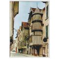 10 - TROYES - RUE CHAMPEAUX