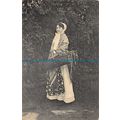R053376 Old Postcard. Woman. 1909