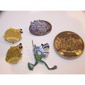 DISNEYLAND PINS AND 45 YEAR COIN GOOFY MICKEY N...