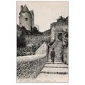 37 - LUYNES - le château - l'escalier