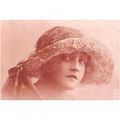 CARTE POSTALE - MODE - FEMME A CHAPEAU - REF 71