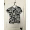 1 Pc Peaches Women's Floral Scrub Top Nurse Med...