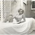 Marilyn Monroe vintage Sexy Print Lounging b/w ...
