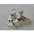 Flower ring C