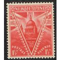 New Zealand 1946 Peace Issue 1 ½d Scarlet SG669 MM