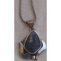 Raw lapis pendant MN928