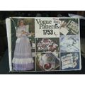 Vogue 1753 Misses Full Length Apron, Pillows, B...