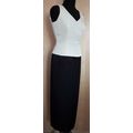 Richards Classic Suit: Cream Top 12 UK Black Sk...