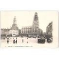 62 - Calais - place d'armes et le beffroi