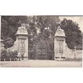 Lion Gates Hampton Court Middlessex Postcard(MX...