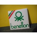 Benetton Company Pinback,(white)