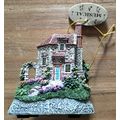 LEONARDO Home Sweet Home Musical Cottage - Boxe...