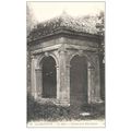 13 - Les-Baux-de-Provence - pavillon de la rein...