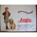 ANNIE Albert Finney, Carol Burnett, Bernadette ...