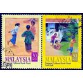 MALAYSIA, 2000 30c Children's Games, SG 888/9 (...