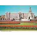 BUCKINGHAM PALACE : LONDON : POSTCARD