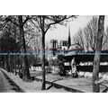 D017749 Paris. Les Bouquinistes sur les Quais. ...