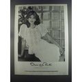 1982 Oscar de la Renta Fashion Ad