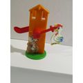 Kinder Surprise Toy 1999 K99 n5 Fox & Chicken Coop