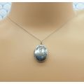 Vintage 925 Sterling Silver Etched Design Oval ...