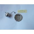 STRAINER /TEAPOT STYLE WITH LITTLR DRIP DISH (0...