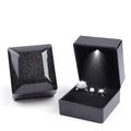 Diamond Ring Box with LED Light Velvet Jewelry ...