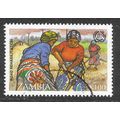 ZAMBIA 1995 WOMEN ROAD REPAIRS USED PICK AXES I...