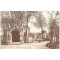 71 - Paray-le-Monial - chapelle de bois et le c...