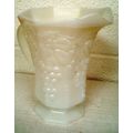 VINTAGE MILK GLASS ' HARVEST GRAPE ' DESIGN SMA...