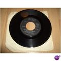 eurythmics & aretha franklin, sisters are doing...