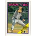1988 Topps Fernando Valenzuela baseball card #780