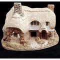 Lilliput Lane Ostlers Keep Thatched Cottage Col...