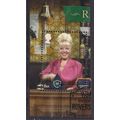 GB 2020 QE2 1st Coronation Street Barmaids Bet ...