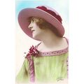 CARTE POSTALE - MODE - FEMME A CHAPEAU - REF 7