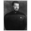 PHOTOGRAPH - STAR TREK: THE NEXT GENERATION 13