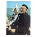 VOLENDAMSE Klederdrachten, Holland postcard =