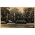 Entrance To Gardens, Hampton Court, HC15 Postca...