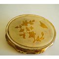 Kigu Working Musical Powder Compact 1963 Concer...