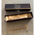 VINTAGE GOLD & PLATINUM? HUNTING CRAVAT PIN RID...