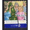 New Zealand 2013 Christmas - Decorating the Tre...
