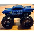 Avenger Monster Jam Truck 1/43 Hot Wheels Rev n...