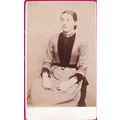 VICT. CDV PHOTO -ATTRACTIVE YOUNG WOMAN. NO STUDIO