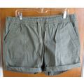 Eddie Bauer 98% Cotton 2% Spandex Olive Green L...