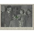 C1529) Mr Liaquat Ali Khan Pakistan & Family Lo...