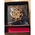 Avon 2019 Garden Party Flower Necklace Gold Ton...